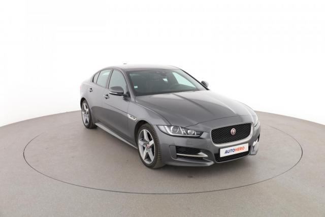 Jaguar Xe image 4