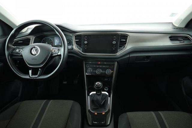 Volkswagen T-Roc image 5