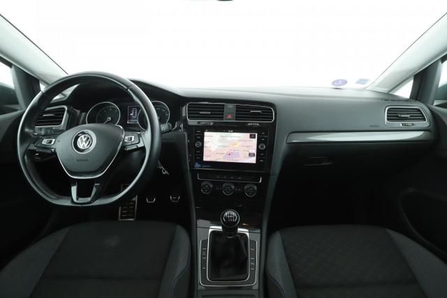 Volkswagen Golf image 4