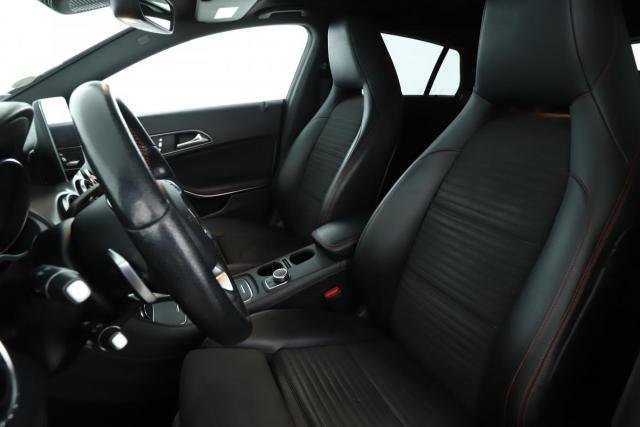 Mercedes Benz Cla Shooting Brake image 8