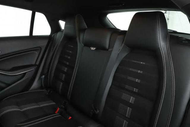 Mercedes Benz Cla Shooting Brake image 5