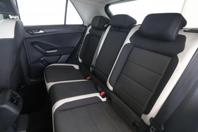 Volkswagen T-Roc image 8