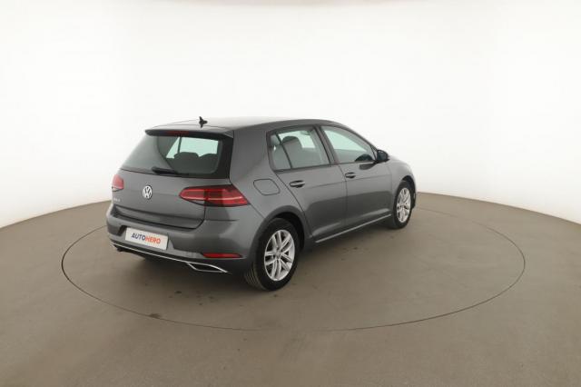 Volkswagen Golf image 4