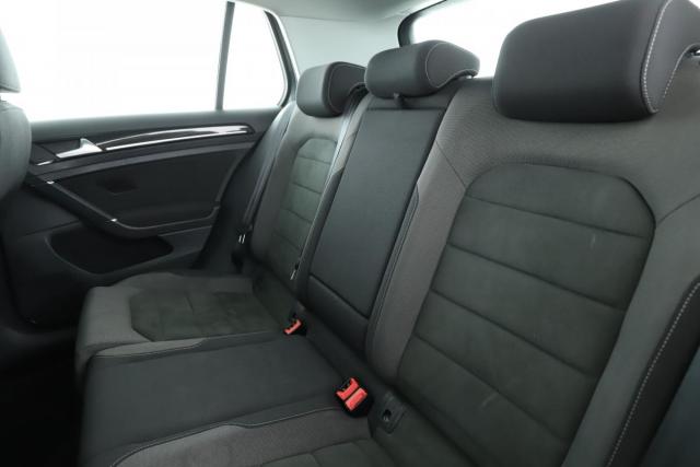 Volkswagen Golf image 5