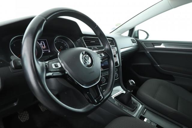 Volkswagen Golf image 5