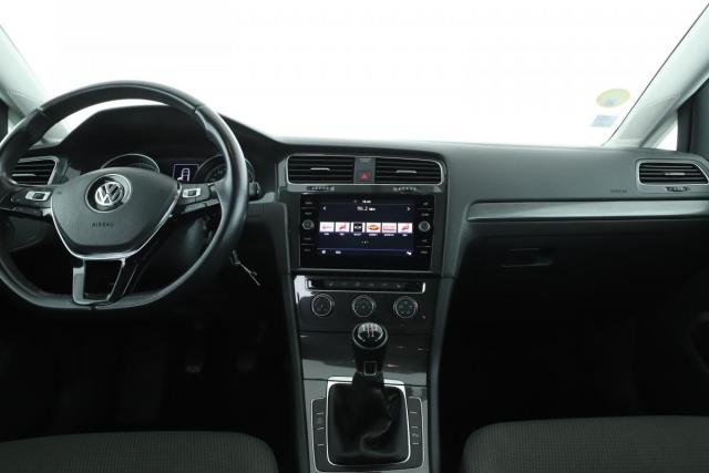 Volkswagen Golf image 3