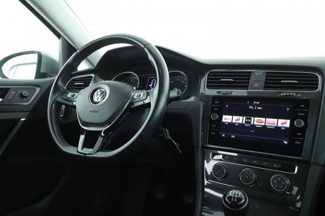 Volkswagen Golf image 2