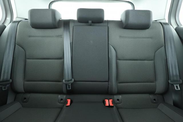 Volkswagen Golf image 7