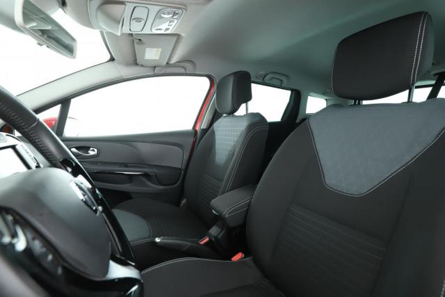 Renault Clio Estate image 5