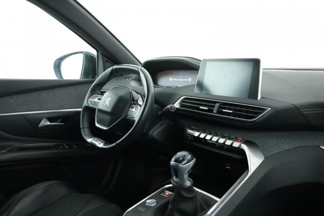Peugeot 3008 image 2