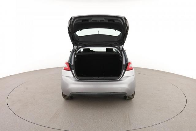 Peugeot 308 image 2