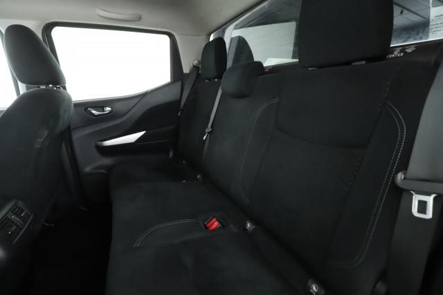 Nissan Navara image 8