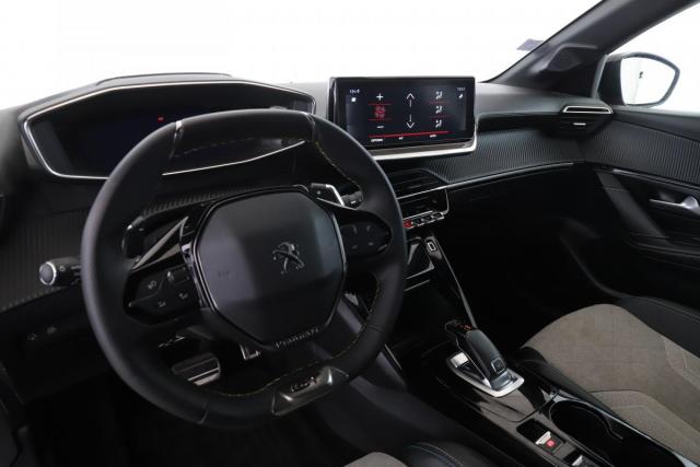Peugeot 208 image 6