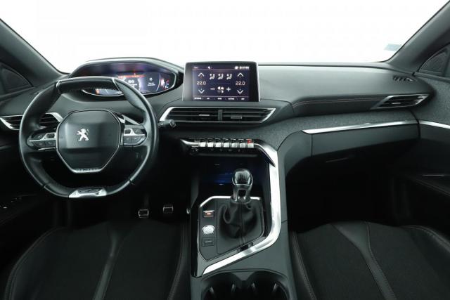 Peugeot 3008 image 8