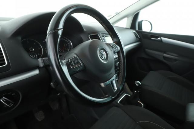 Volkswagen Sharan image 8