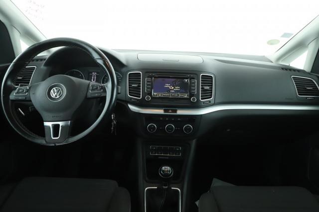 Volkswagen Sharan image 7