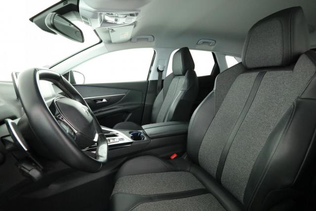 Peugeot 3008 image 2