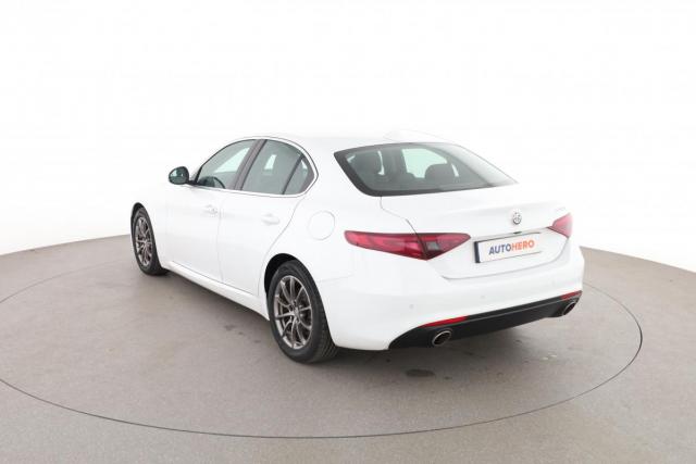Alfa Romeo Giulia image 8