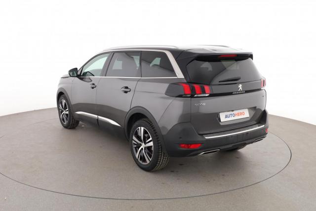 Peugeot 5008 image 1