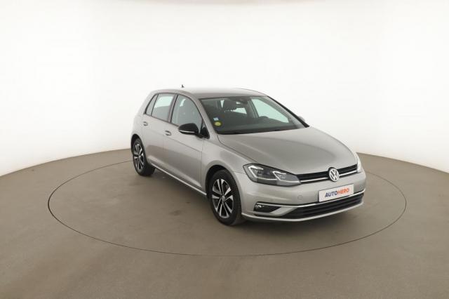 Volkswagen Golf image 9