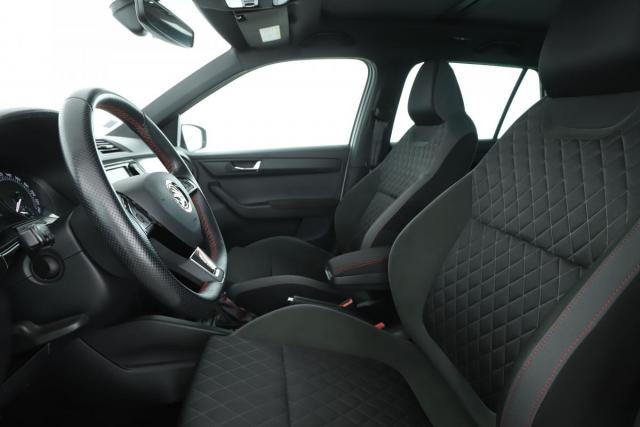 Skoda Fabia image 9