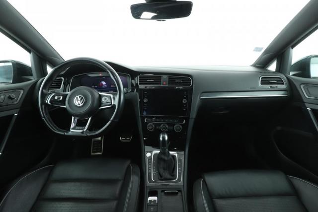 Volkswagen Golf image 9