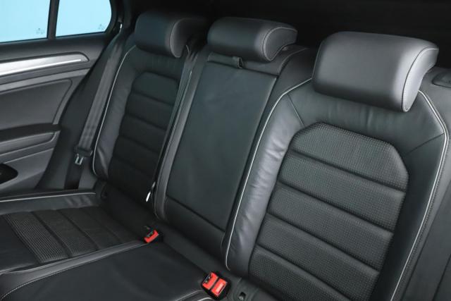 Volkswagen Golf image 7