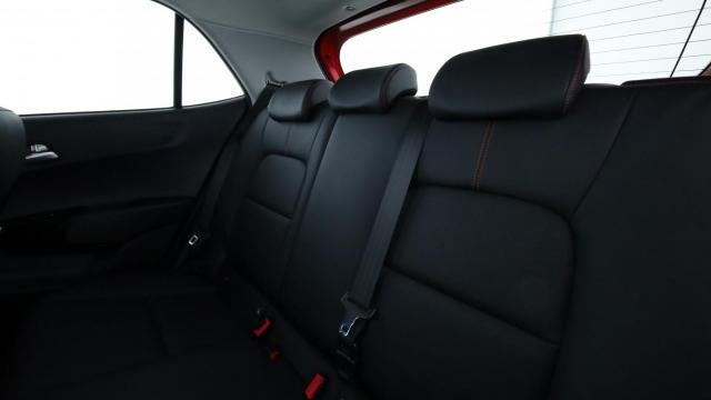 Kia Picanto image 8