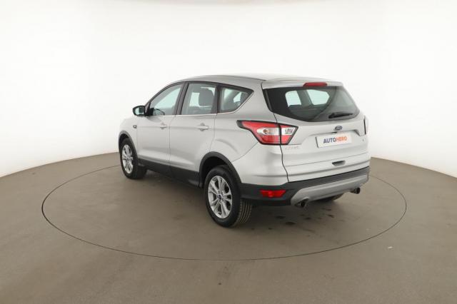 Ford Kuga image 4