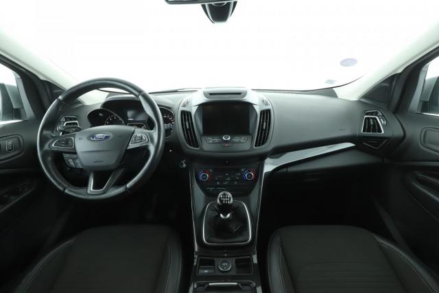 Ford Kuga image 5