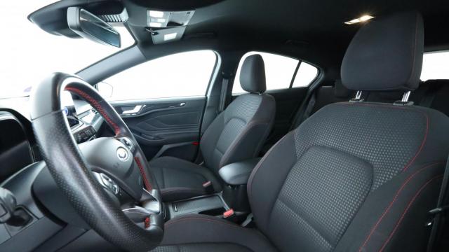 Ford Focus image 2