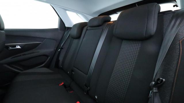 Peugeot 3008 image 6