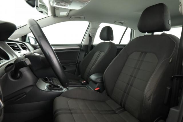 Volkswagen Golf image 3