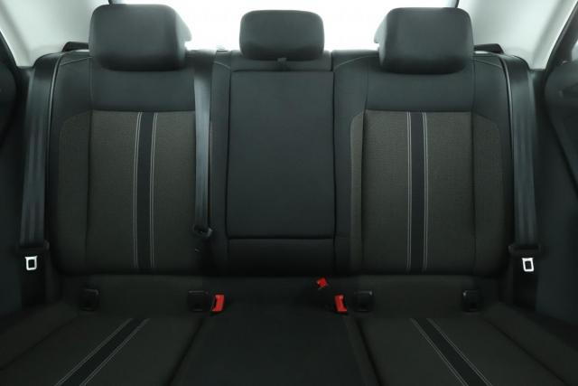 Volkswagen T-Roc image 9