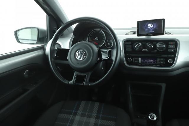 Volkswagen Up! image 7