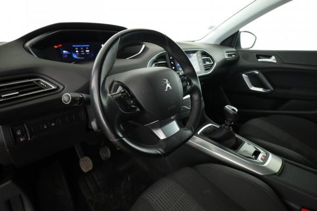 Peugeot 308 image 3