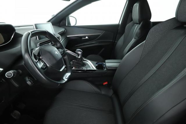 Peugeot 3008 image 8