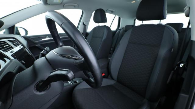 Volkswagen Golf image 7