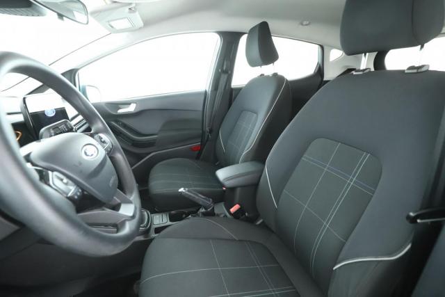 Ford Fiesta image 8