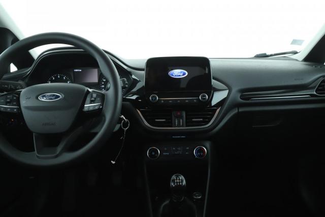 Ford Fiesta image 9
