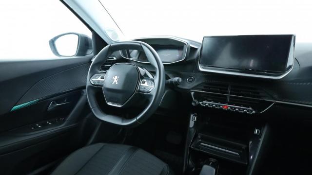Peugeot 2008 image 3