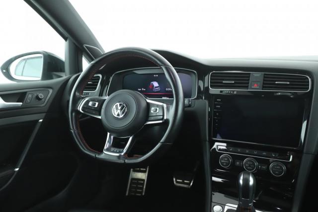 Volkswagen Golf image 1