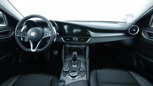 Alfa Romeo Giulia image 3