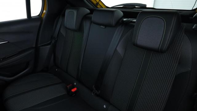 Peugeot 208 image 6