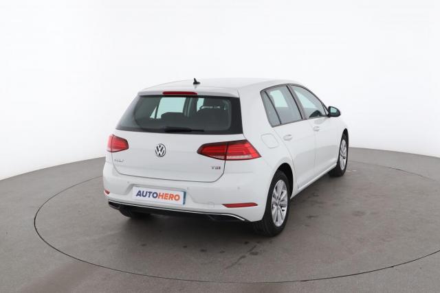 Volkswagen Golf image 4
