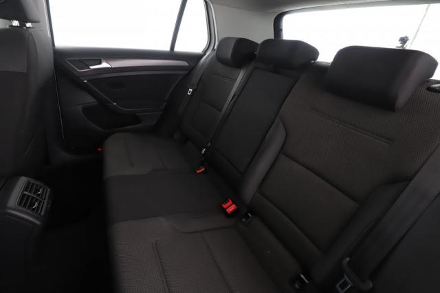 Volkswagen Golf image 1