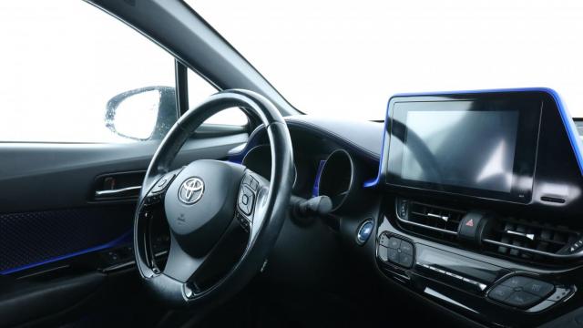 Toyota C-Hr image 4