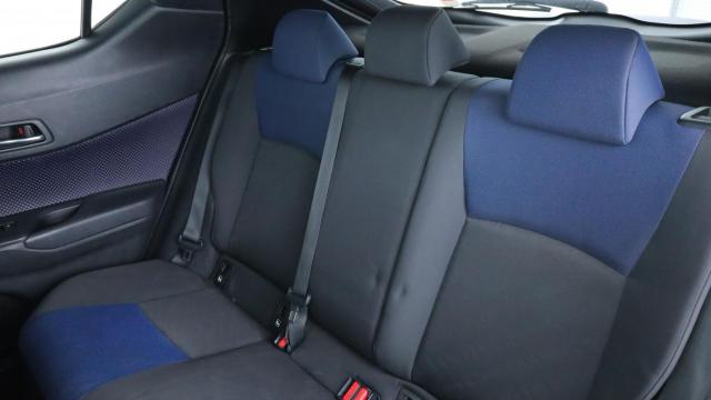Toyota C-Hr image 1