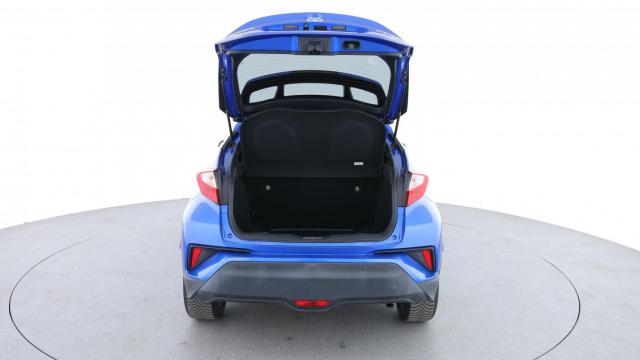 Toyota C-Hr image 9