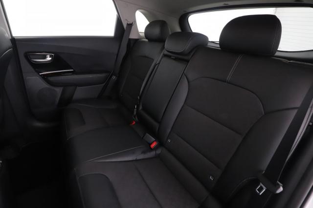 Kia Niro image 8